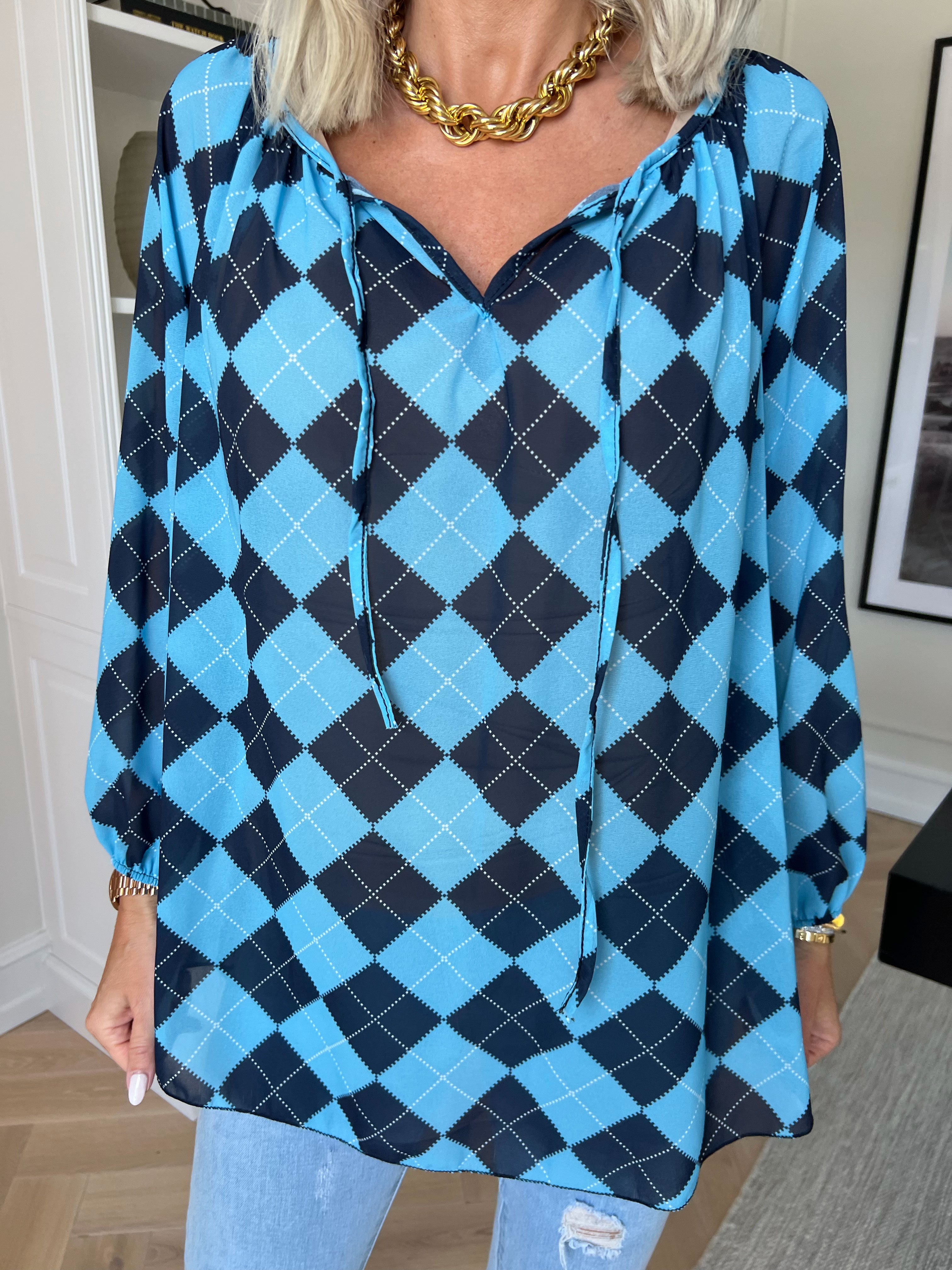 Romana - Fin ternet tunika i chiffon